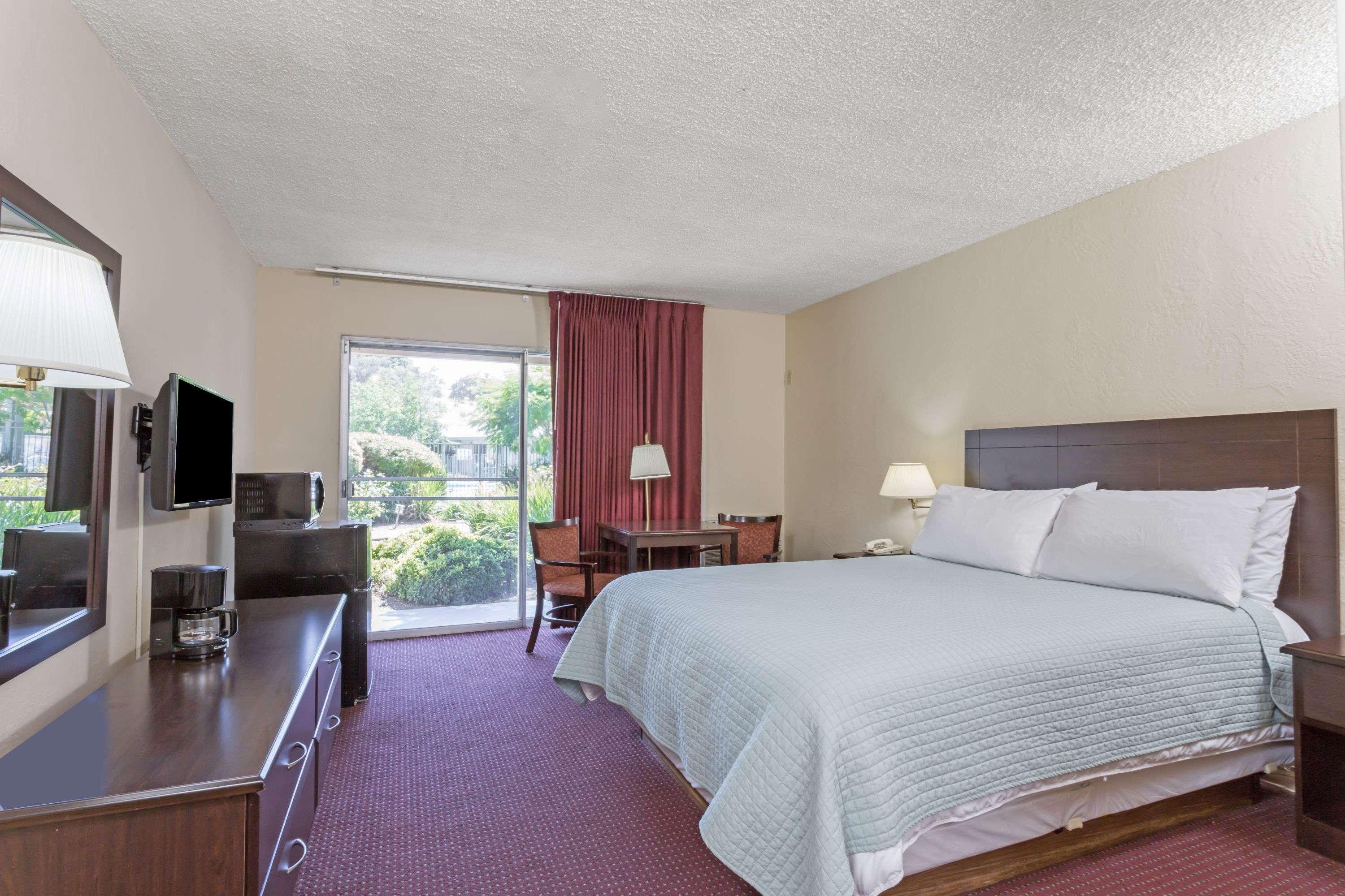 Days Inn By Wyndham Novato/San Francisco Eksteriør billede